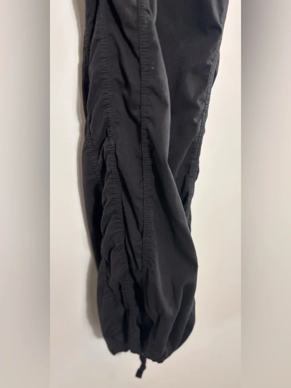 The North Face Aphrodite Motion Ruched Jogger Pants – Black Size Large women’s - Picture 5 of 7